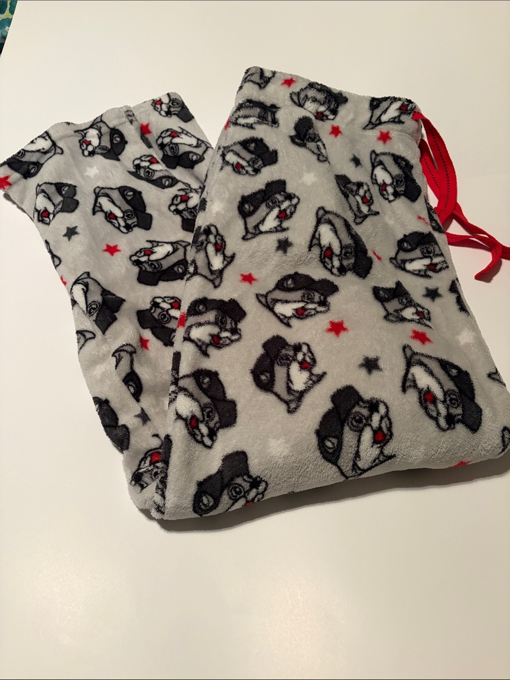Bucee’s XL Cozy White and Gray Print Beaver Fleece Pajama Pants